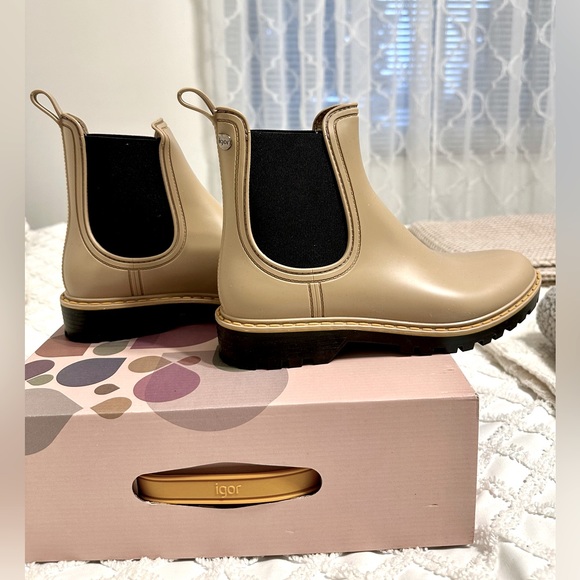 Igor Shoes - Igor Tan and black lug sole rain boot